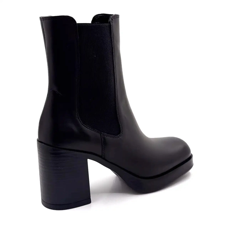 Taca skórzana Ivoire 27740 w kolorze czarnym Ivoire Chaussures