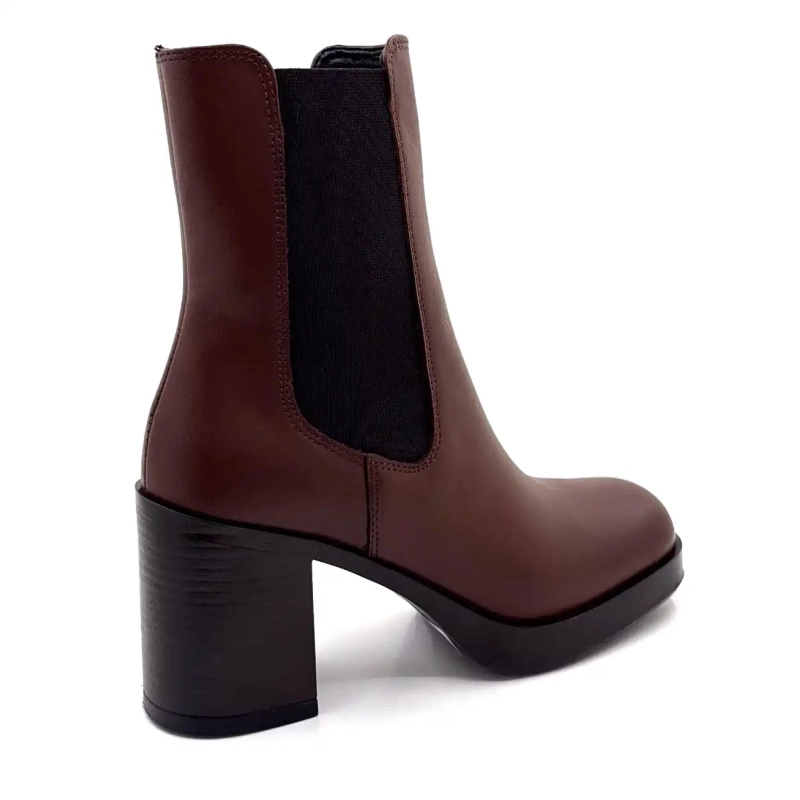 Tavă din piele maro Ivoire 27740 Ivoire Chaussures