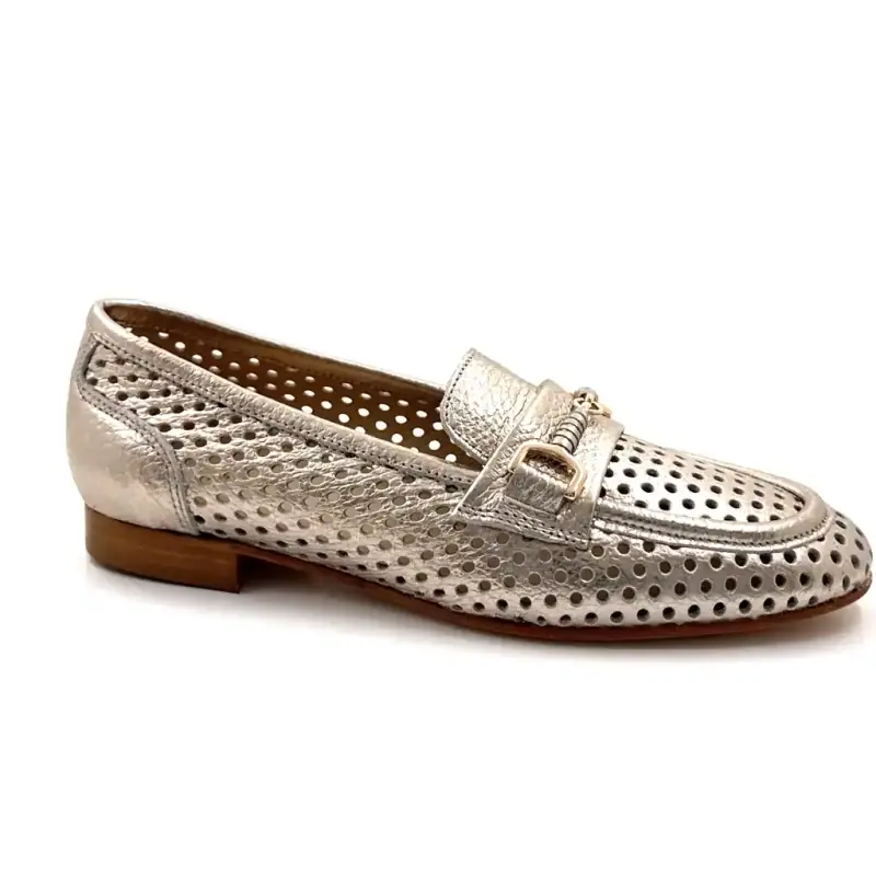 Ivoire L084M Gold Perforated Leather Ivoire Chaussures