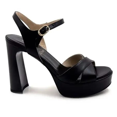 Sandali con tacco in pelle nera Nero Giardini 410211 D 199,00&nbsp;€