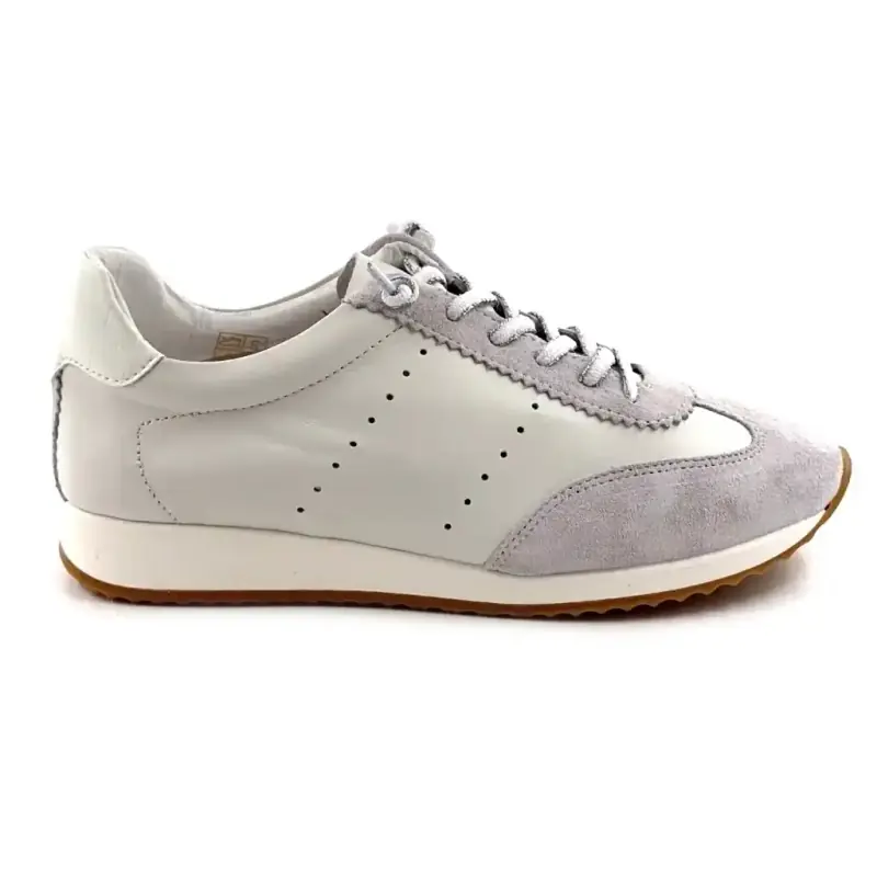 Sneakers da corsa Ivoire SS26-51 in pelle bianca e camoscio grigio 119,00&nbsp;€