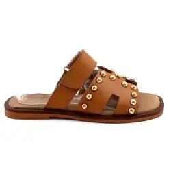 Mules Ivoire Tml 16t de piel marrón y tachuelas doradas