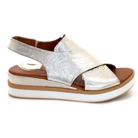 Sandali con plateau color Ivoire 108588 in pelle argento metallizzato 129,00&nbsp;€