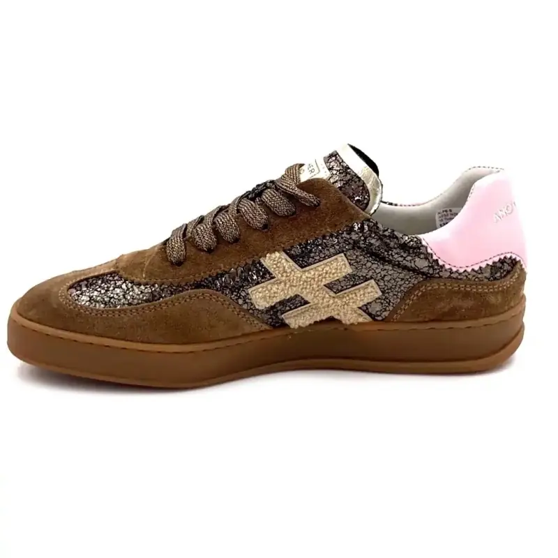 Un altro modello di sneakers Trend A032 in pelle scamosciata e pelle marrone e rosa Ivoire Chaussures
