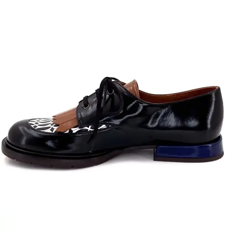 Chie Mihara Jeripa Black Glazed Leather Derby Shoes Ivoire Chaussures