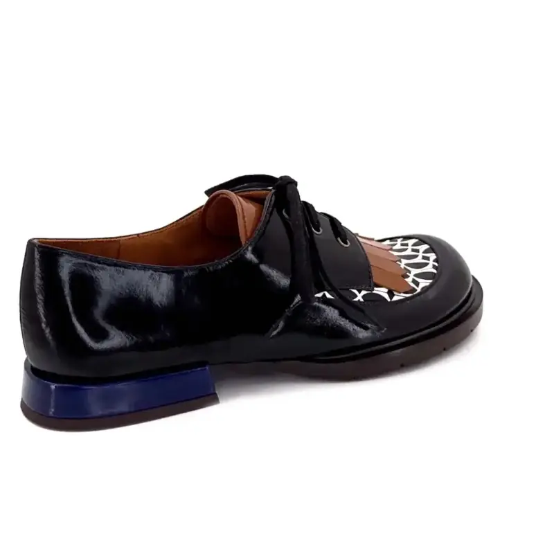Chie Mihara Jeripa Sorte Glaserede Læder Derbysko Ivoire Chaussures