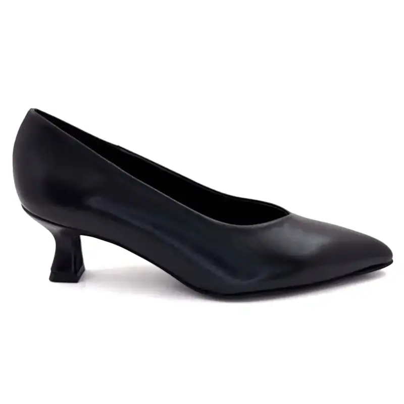 Pedro Miralles 24374 Black Leather Pumps €139.00