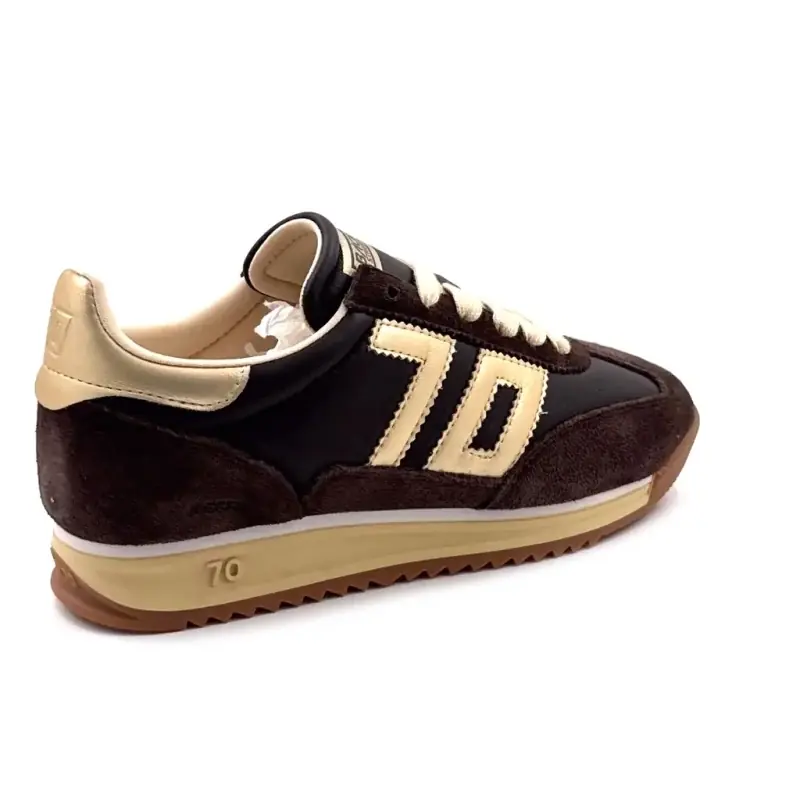 Tênis Back 70 Jogger N02, em couro e camurça marrom e dourado. Ivoire Chaussures