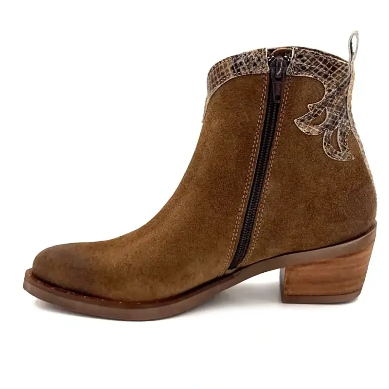 Botas estilo western MKD Envie em camurça cor avelã Ivoire Chaussures