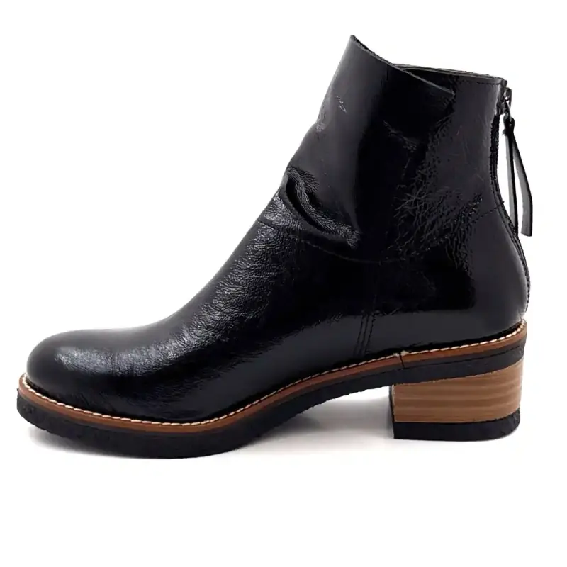 MKD Kanelsvarta Lackskinnsstövlar Ivoire Chaussures