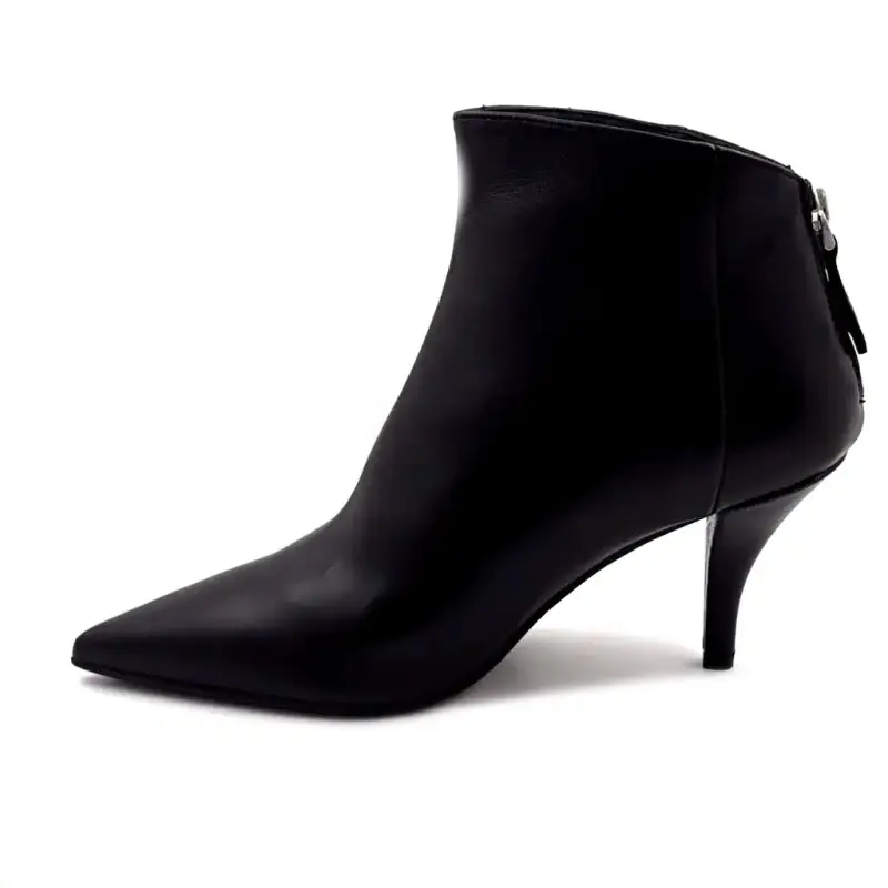 Chantal 3342 Czarne skórzane botki na obcasie Ivoire Chaussures