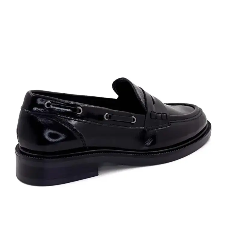 Mokasyny w kolorze Ivoire 4851, czarne, lakierowane Ivoire Chaussures