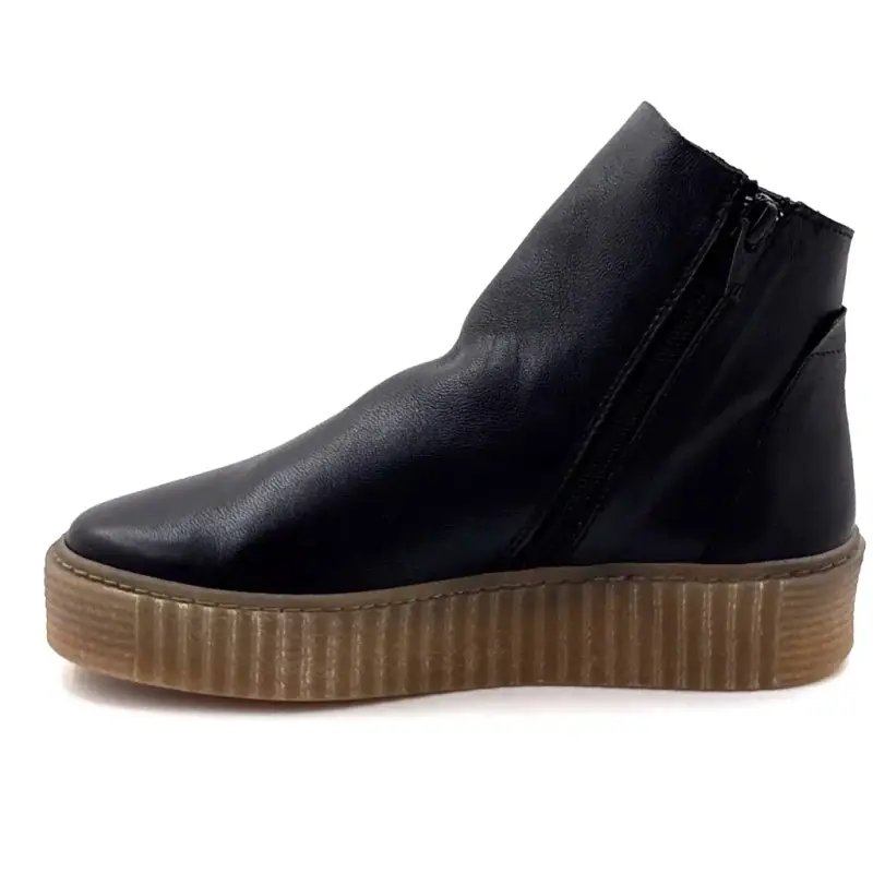 Ivoire Stiefeletten aus schwarzem Leder Ivoire Chaussures
