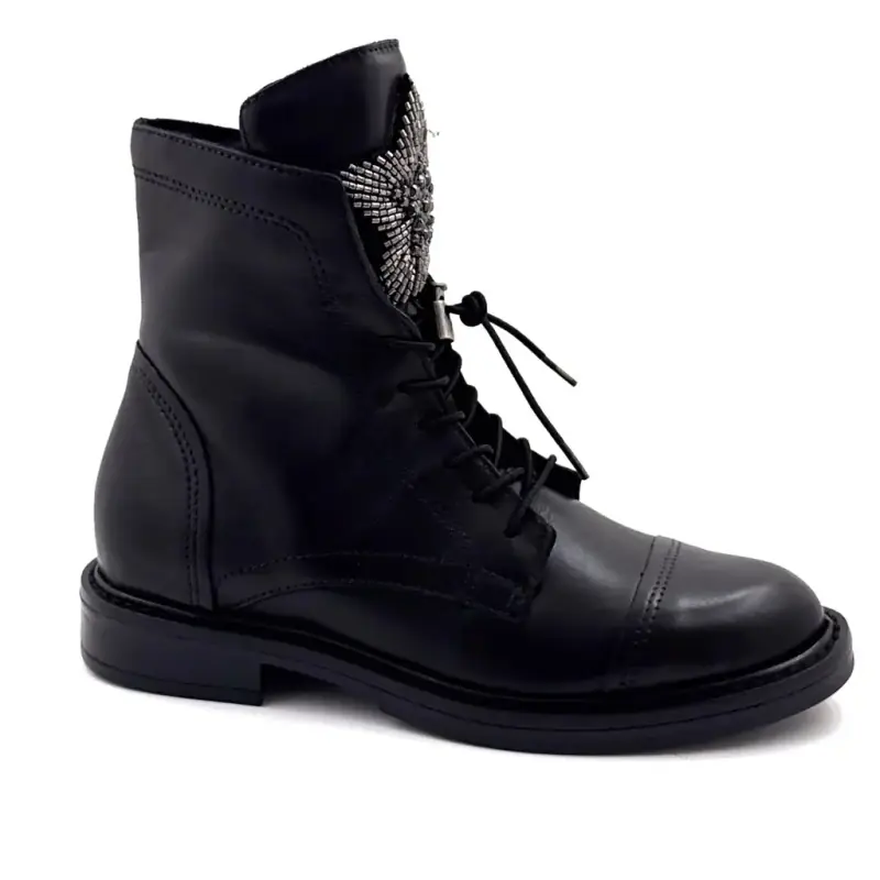 Botas de cano curto com cadarço Mjus T81209, em couro preto com estrela. Ivoire Chaussures