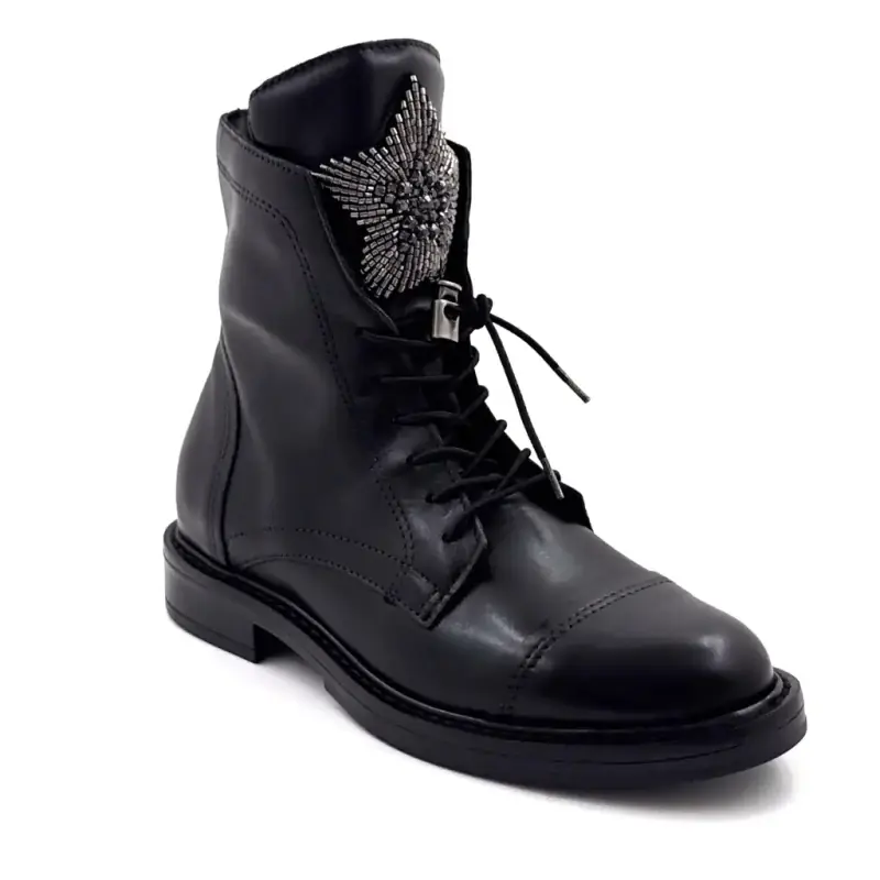 Mjus T81209 fűzős bokacsizma, fekete bőr, csillaggal díszítve Ivoire Chaussures