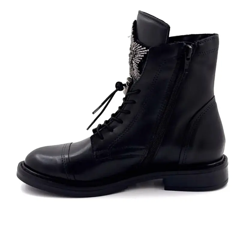 Mjus T81209 fűzős bokacsizma, fekete bőr, csillaggal díszítve Ivoire Chaussures