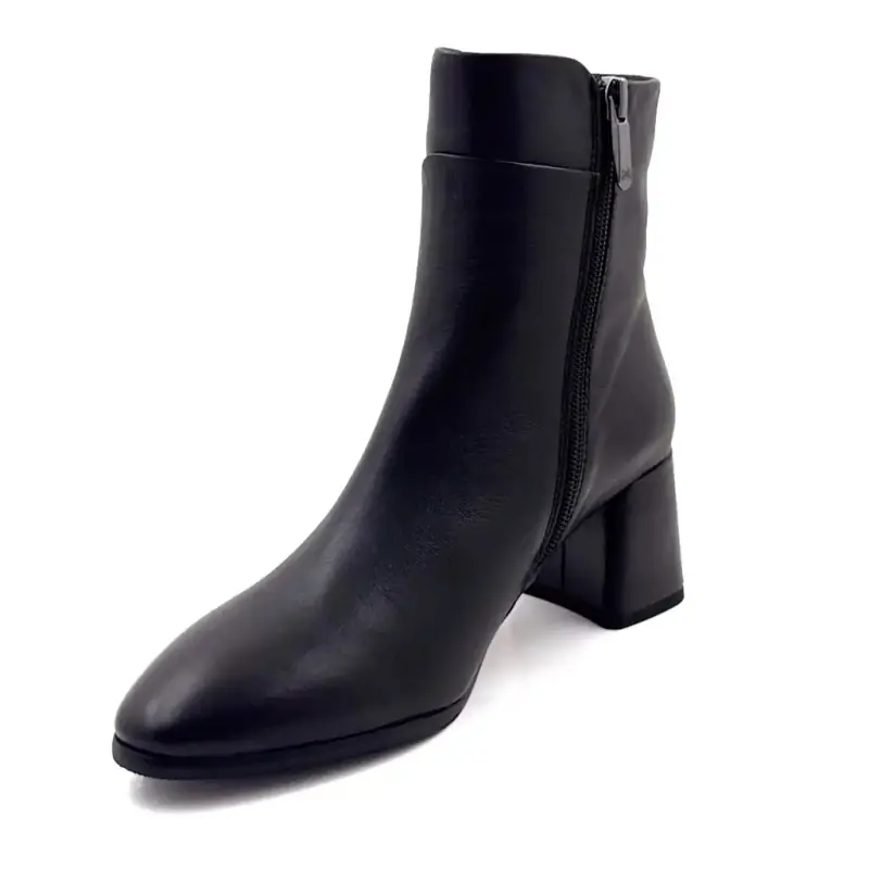 Botines de tacón de cuero negro Regarde Le Ciel Ivoire Chaussures