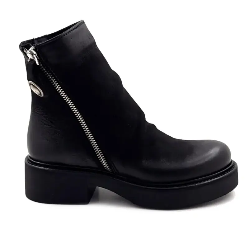 Stivaletti alla caviglia in pelle nera Nu2547 195,00&nbsp;€