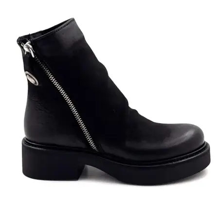 Nu2547 Svarte ankelstøvletter i skinn 195,00&nbsp;€