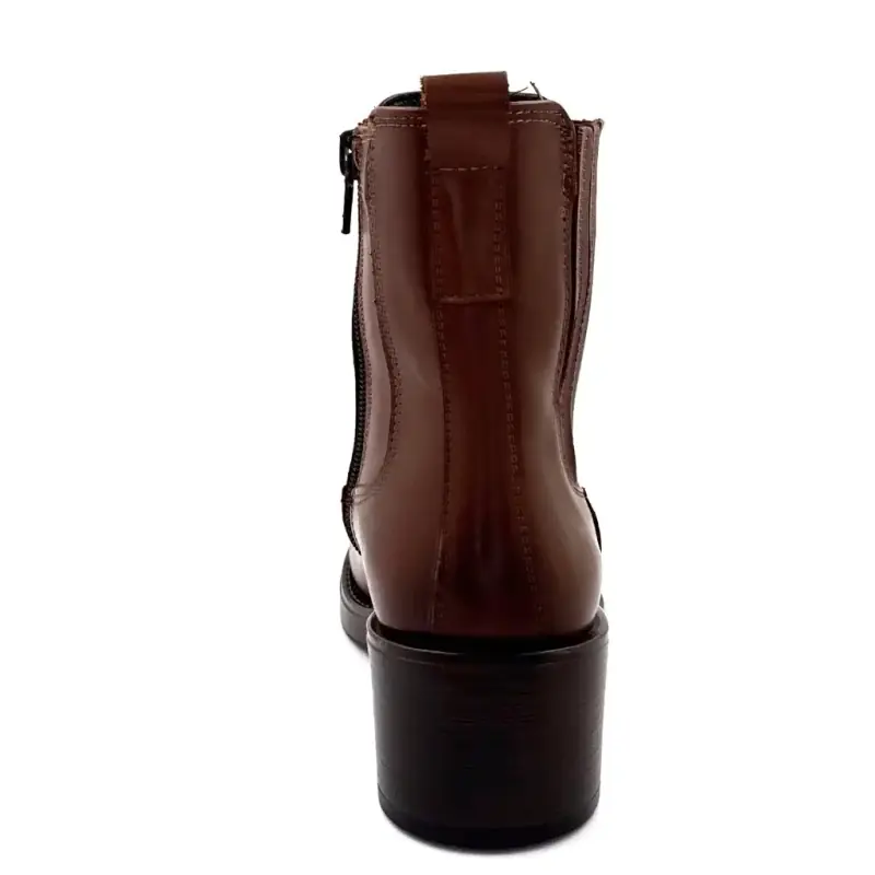 Stivaletti Ivoire tacco color avorio 25780 Kelly in pelle color cammello Ivoire Chaussures