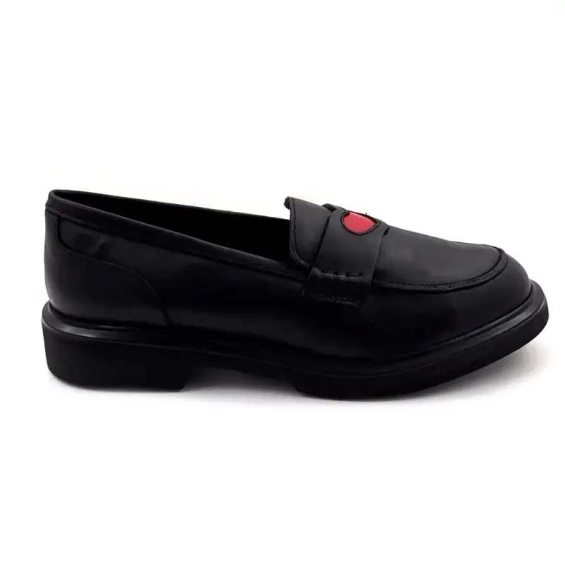 Mocasini Reqins Jack din piele neagră și inimă roșie 139,00&nbsp;€