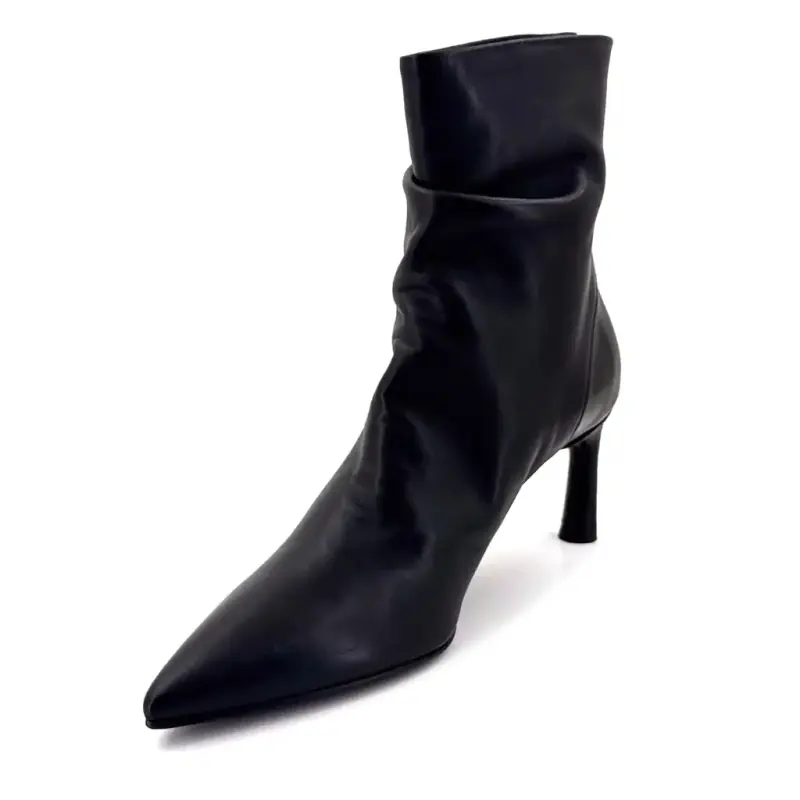Ghete Halmanera Jera 26, piele neagră - %shop-name% %price%