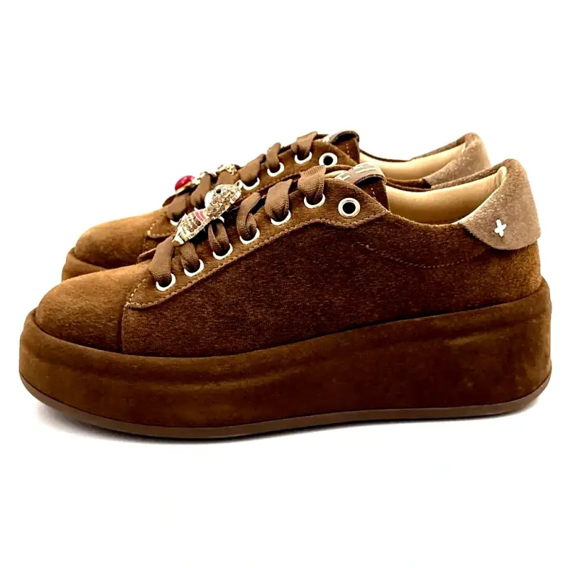 Gio+ Oliva 140 semsket kamelfarget joggesko – %shop-name% %price%