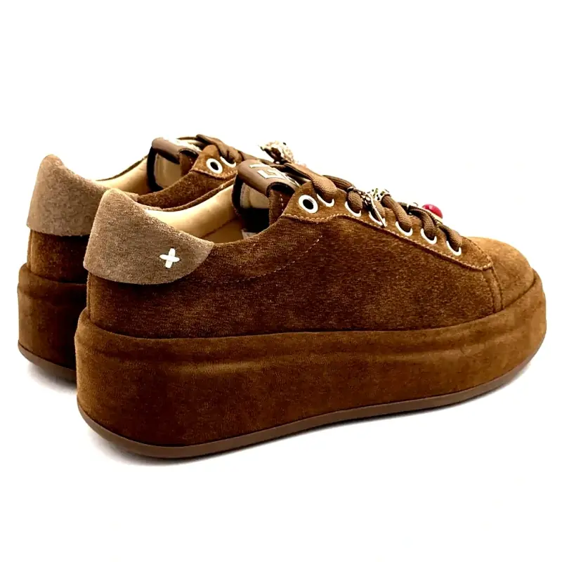 Gio+ Oliva 140 semsket kamelfarget joggesko – %shop-name% %price%
