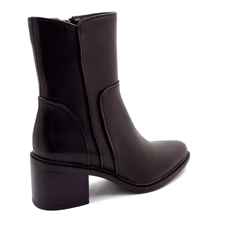 Botine din piele maro Regarde le Ciel Elettra-03 - %price%