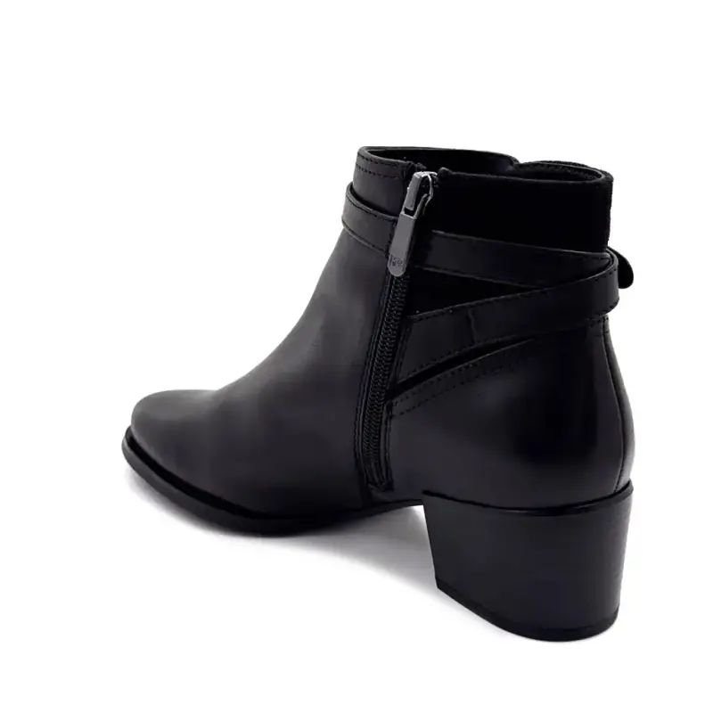 Jolene39 Black Leather Ankle Boots - %price%
