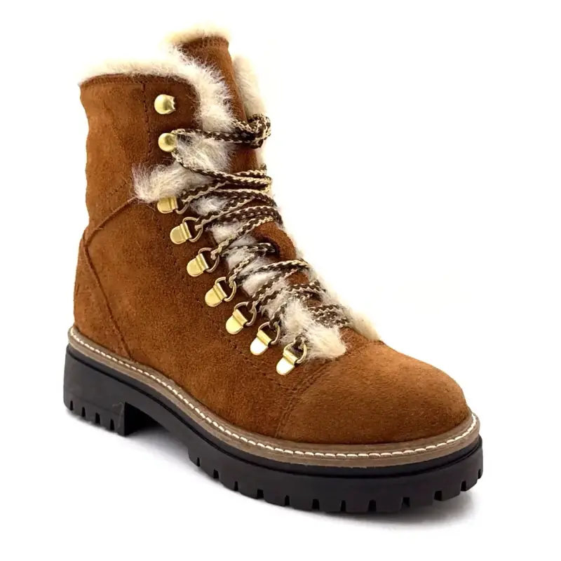 Hooper Shoes Layla Stiefeletten aus kamelfarbenem Wildleder mit Lammfellfutter %shop-name%