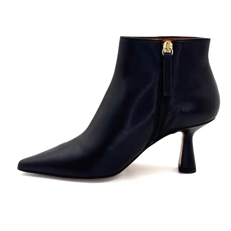 Angel Alarcon 26511 Schwarze Leder-Ankle-Boots mit Absatz