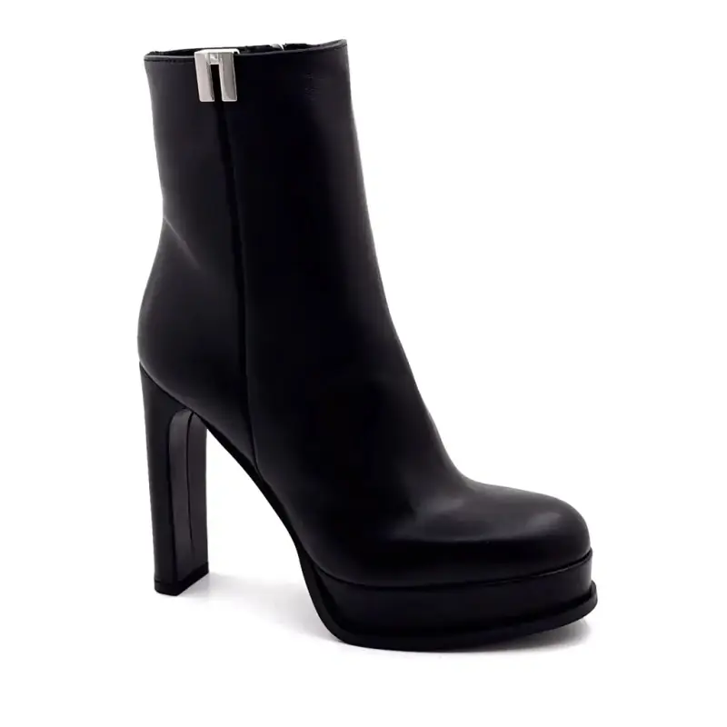 Ghete cu toc înalt din piele neagră Chantal 3301 F.326 %price%