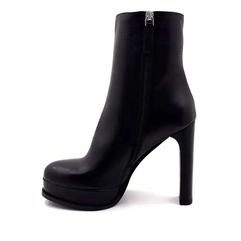 Chantal 3301 F.326 Black Leather High Heel Ankle Boots %price%